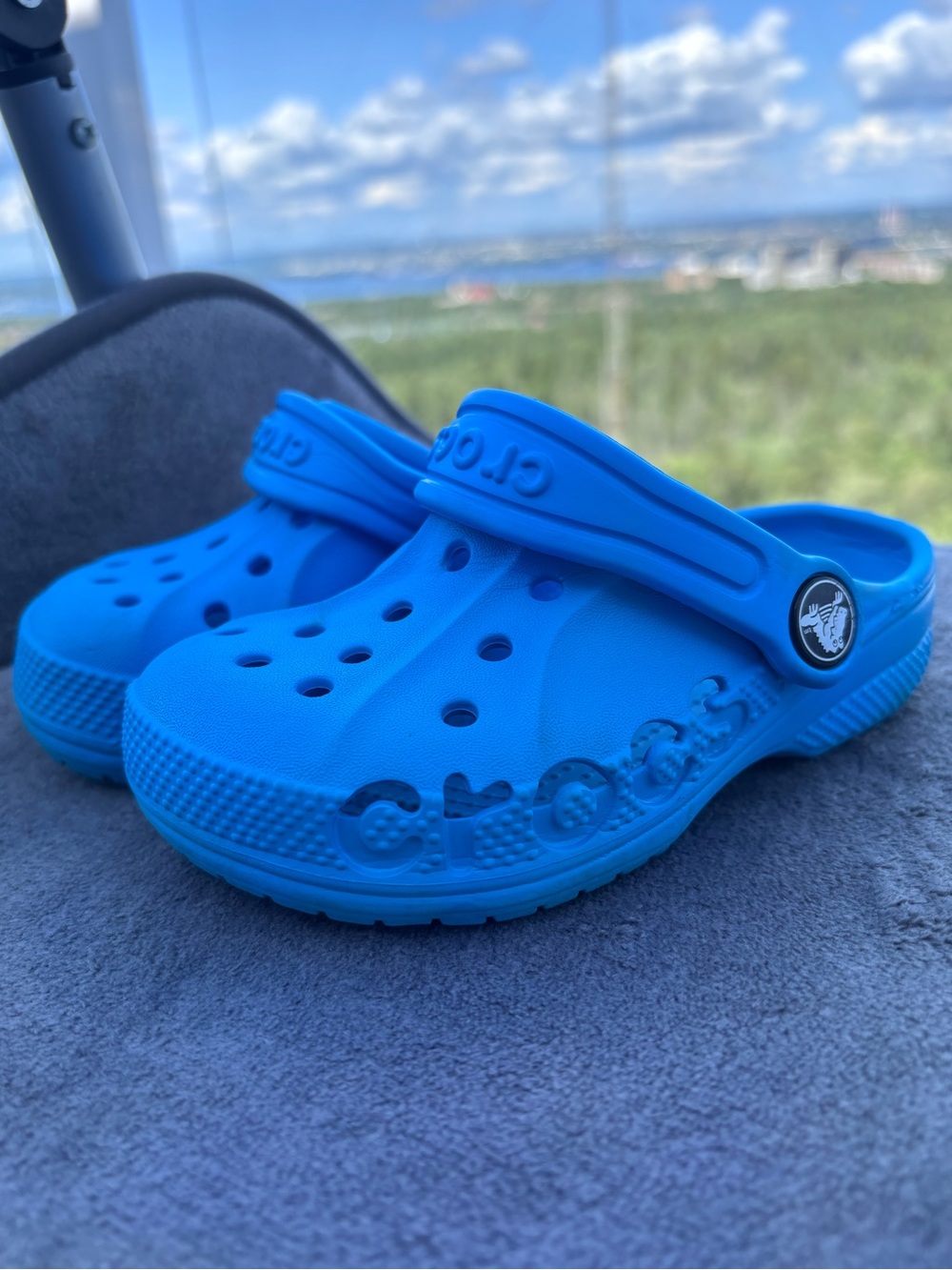 Crocs Kids Classic Clog - Bright Blue SZ 8